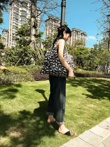 印花轻便大容量手提包，便携式可折叠购物单肩包，卡通图案购物袋，书包，便携，轻便，适合少女、女大学生，非常适合返校、购物、初中、高中、大学