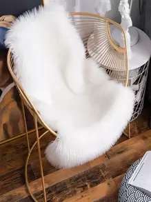 1pc White Asymmetrical Shaped Fluffy Washable Carpet, Suitable For Living Room, Bedroom, Sofa Decoration, Bedside, Dorm Room, Home Decor - White - View 5