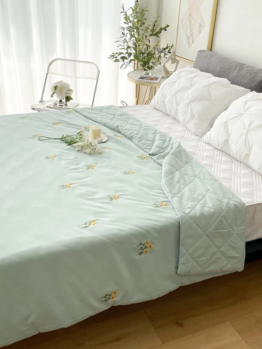 1pc Sunflower Embroidered Bedspread - Green - View 1