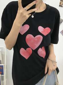 Kaos dengan Motif Hati dan Bahu Longgar - Hitam - View 1