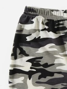 SHEIN Đứa bé trai Camo In Áo thun & Quần short thể thao - Nhiều màu - Xem 3