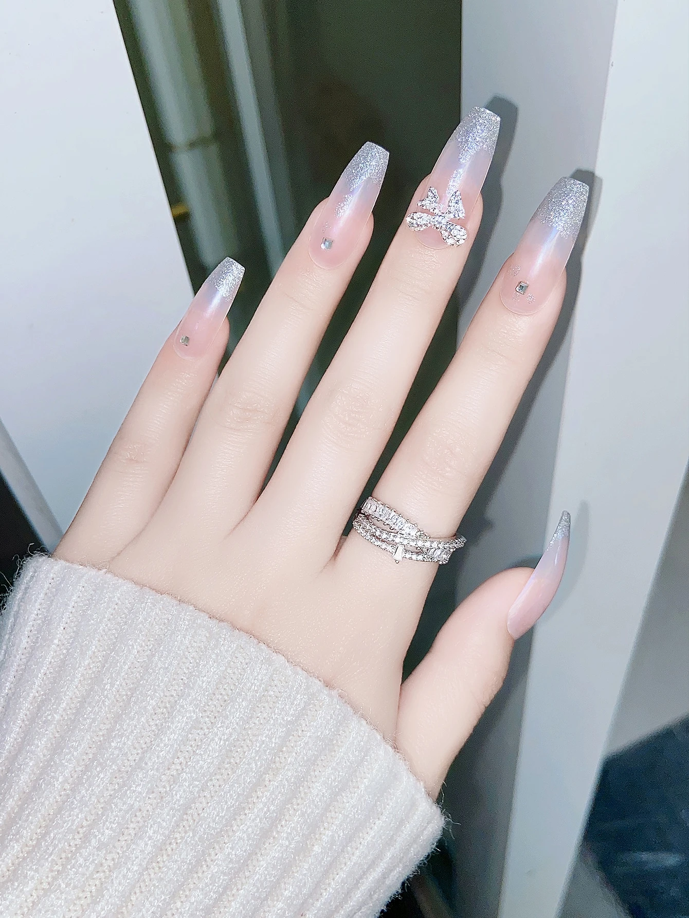 24ピース キラキラ ネイルチップ 1個 つめやすり 1シート テープ