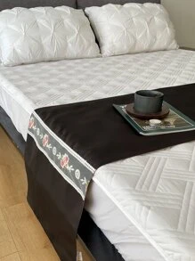 1pc Flower Embroidered Bed Runner - Black - View 1