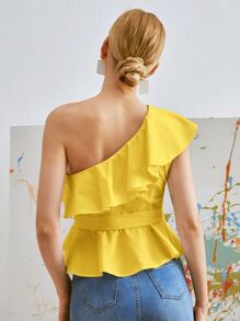 SHEIN Privé Blusa de un hombro ribete con fruncido peplum con cinturón - Amarillo - Ver 2