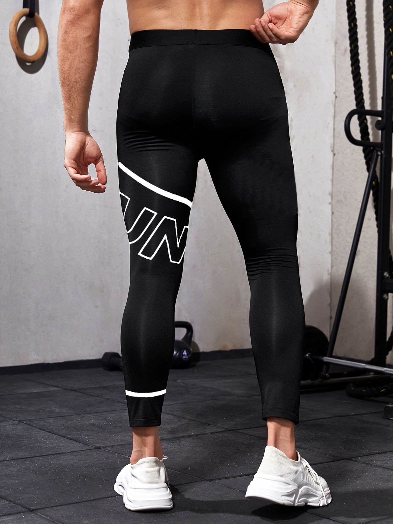Manfinity Fitness Quần tất thể thao Nam - màu đen - Xem 1