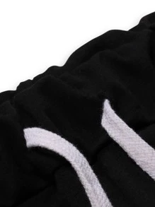 Manfinity Homme Camiseta de manga corta con gráfico eslogan de bloques de color y shorts con cordón en la cintura, regalo informal para novio - Blanco y Negro - Ver 3