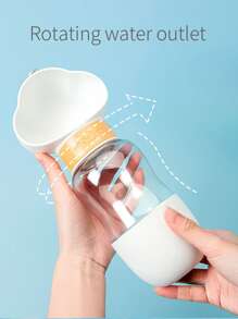 件白色雲朵寵物食品及飲水機旅行碗，適合戶外活動