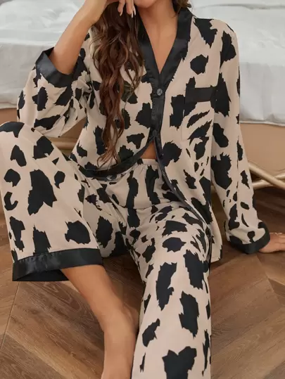 全身印花撞色滚边睡衣套装，秋季服装，舒适优雅细节，冬季