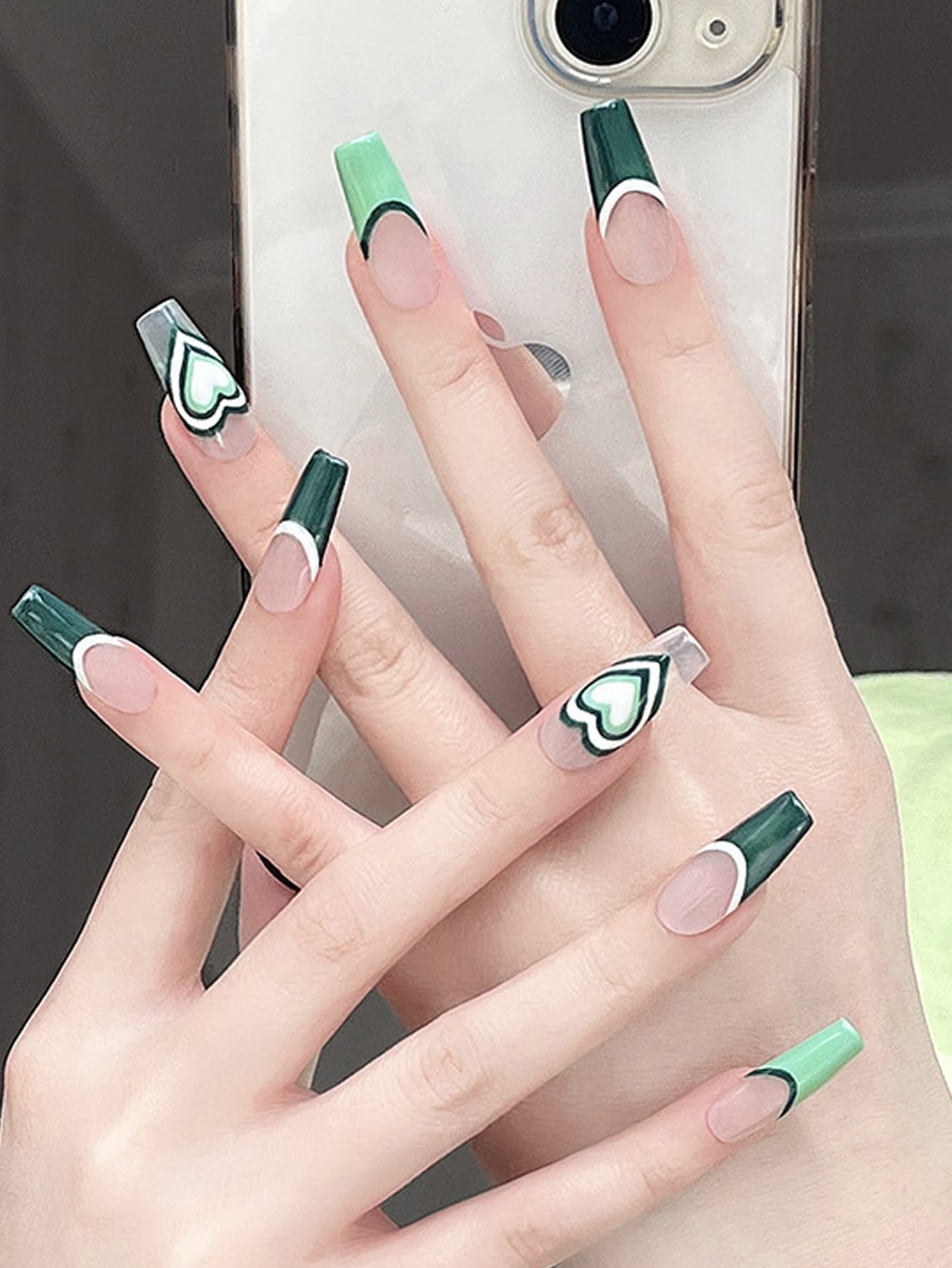 24ピース レイヤー ハートパターン ネイルチップ 1個 つめやすり 1シート テープ