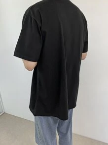 DAZY Men Cotton Letter Graphic Slit Hem Tee - Black - View 4