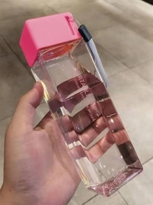 1pc draagbare buitenheldere waterfles, roze plastic eenvoudige waterbeker, riem in willekeurige kleur,