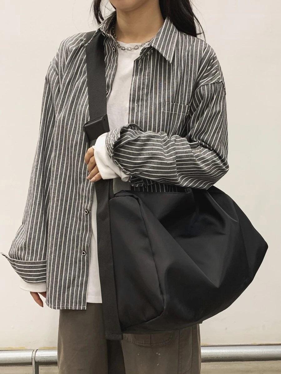 Fashionable High-Capacity Waterproof Nylon Square Bag, Foldable, With Zipper Closure And Adjustable Shoulder Strap