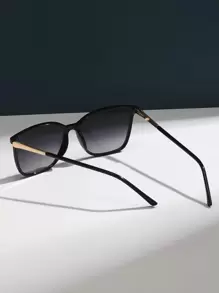 1pc Women Classic Frame Fashion Glasses Elegant Shades Beach Accessories Beach Accessories For Women Glasses Shades Basics Fall Winter Women Outfits Clothes Business Casual Gifts For Summer Beach Vacation,Outdoor,Travel - Black - View 4