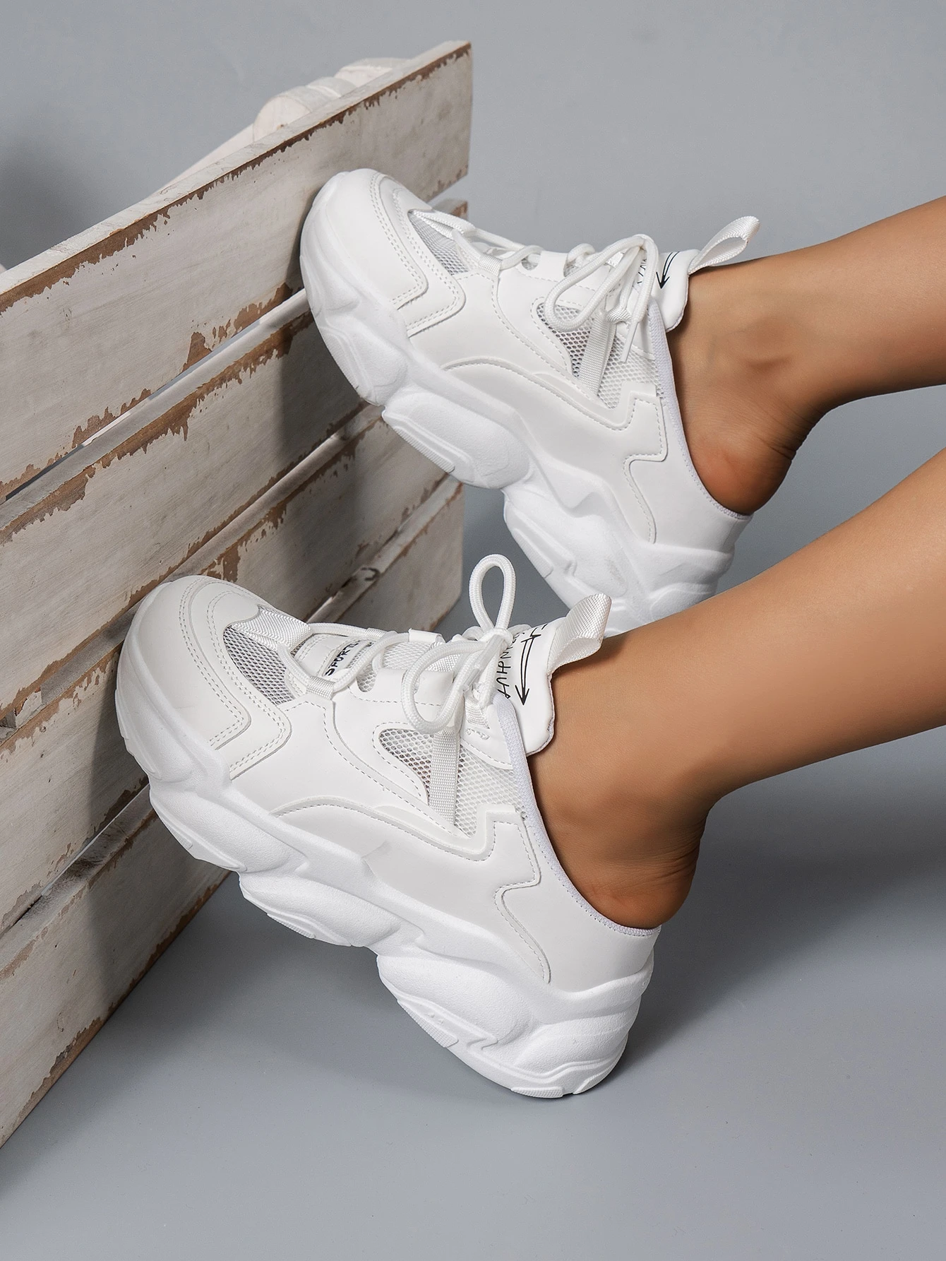 Our Letter Graphic Mule Sneakers is such a vibe - ROMWE