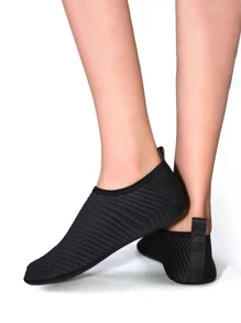 Calcetines de la aguamarina del modelo de Chevron, zapatos de agua deportivos con punta redonda