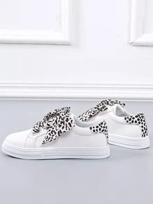 Women Colorblock Lace-Up Front Skate Shoes White Sneakers