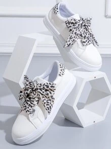 Women Colorblock Lace-Up Front Skate Shoes White Sneakers