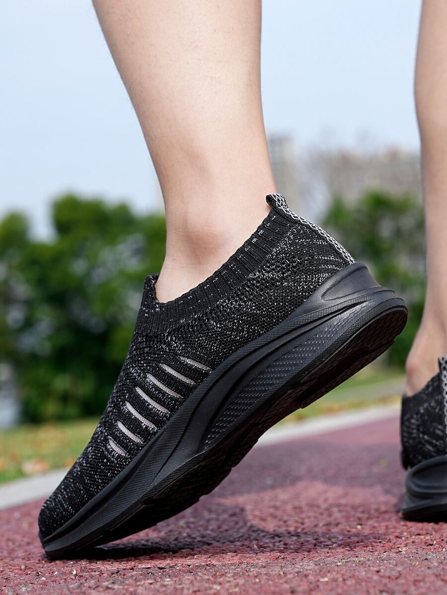 Men's Slip-On Walking Shoes, Lightweight Breathable Casual Sports Shoes - Black - View 1