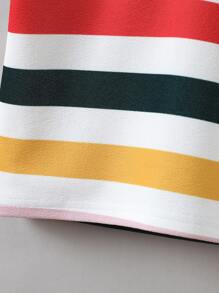 SHEIN Camisa tipo polo de manga corta a rayas de colores para niño, ropa informal y activa para exteriores/vuelta al colegio