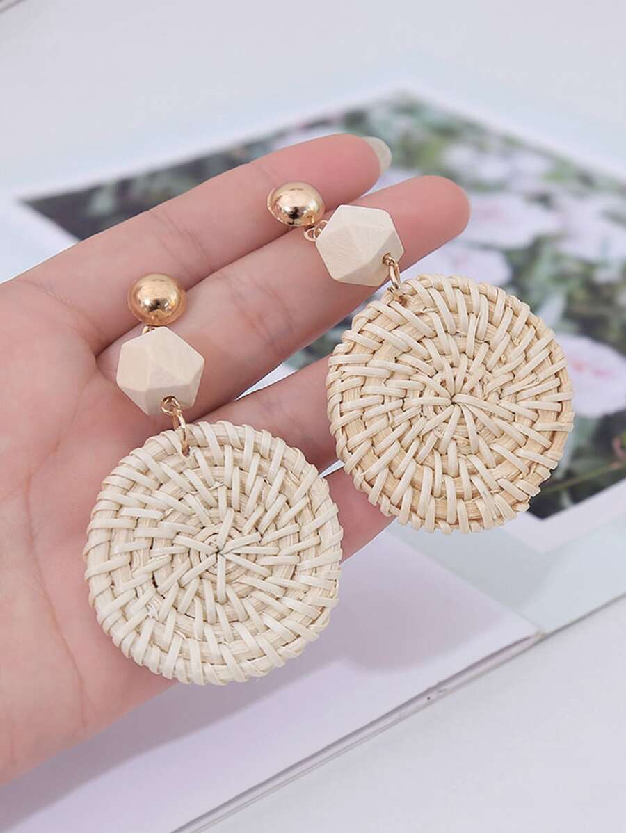 Bông tai tròn thả mây - Màu be - Xem 1
