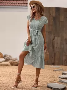 SHEIN LUNE Vestido con cinturón con estampado de corazón de manga murciélago bajo con fruncido - verde menta - Ver 1