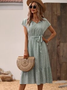 SHEIN LUNE Vestido con cinturón con estampado de corazón de manga murciélago bajo con fruncido - verde menta - Ver 6