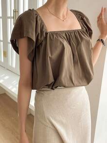 DAZY Blusa unicolor de manga mariposa de cuello cuadrado - Marrón Mocha - Ver 5