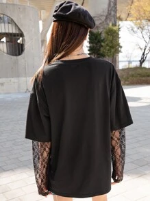 DAZY Letter Graphic Contrast Lace Sleeve Drop Shoulder Tee - Black - View 2