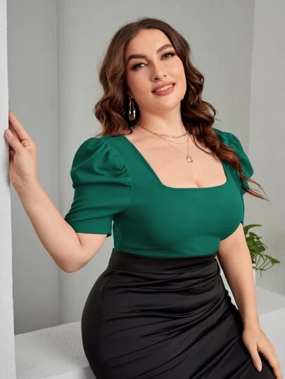 SHEIN Privé 加大方领泡泡袖 T 恤