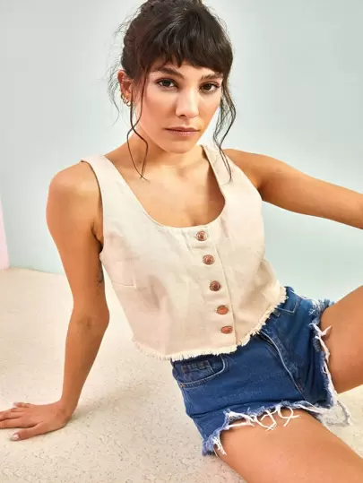 RueChic Solid Raw Hem Button Front Crop Tank Top