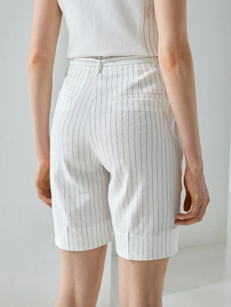 LINEN BELTED STRAIGHT LEG SHORTS