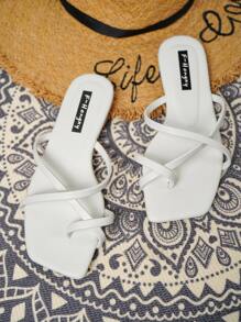 planare Fashionable Outdoors Thong Sandals for Women, Criss Cross Plain Artificial Leather Toe Post Flat Sandals