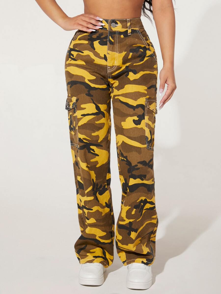 SHEIN PETITE Camo Print Flap Pocket Cargo Jeans - Multicolor - View 1