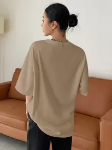 DAZY Camiseta oversize con parche con eslogan "MANTENTE CALMADO" - Caqui - Ver 3