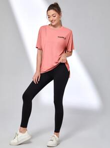 Mulvari 落肩袖標語圖案T恤和標語圖案長褲 - 彩色 - 查看 4