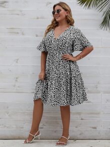 SHEIN Clasi Vestido con estampado floral bajo con fruncido - Blanco y Negro - Ver 1