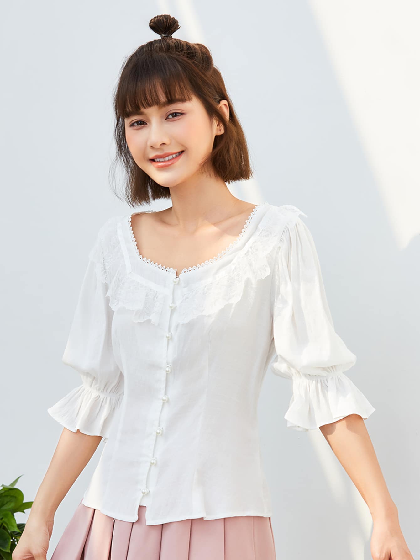 SHEIN Square Neck Ruffle Cuff Curved Hem Blouse - White - View 1