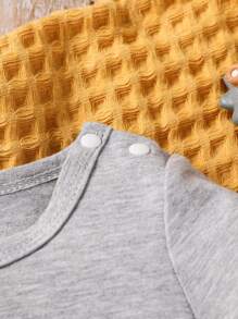 Baby Boy Giraffe Print Tee - Grey - View 3