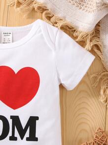 嬰兒愛心和字母圖案連身背心