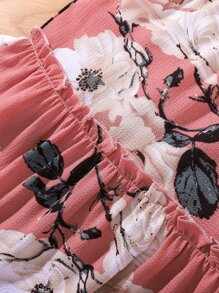 SHEIN Girls Contrast Guipure Lace Cami Top & Floral Print Frilled Skirt