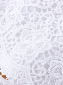 SHEIN Girls Contrast Guipure Lace Cami Top & Floral Print Frilled Skirt