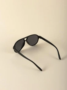 1 件装男女通用儿童黑色飞行员风格时尚防护眼镜，采用复古简约设计，适合日常佩戴、海滩、旅行和度假