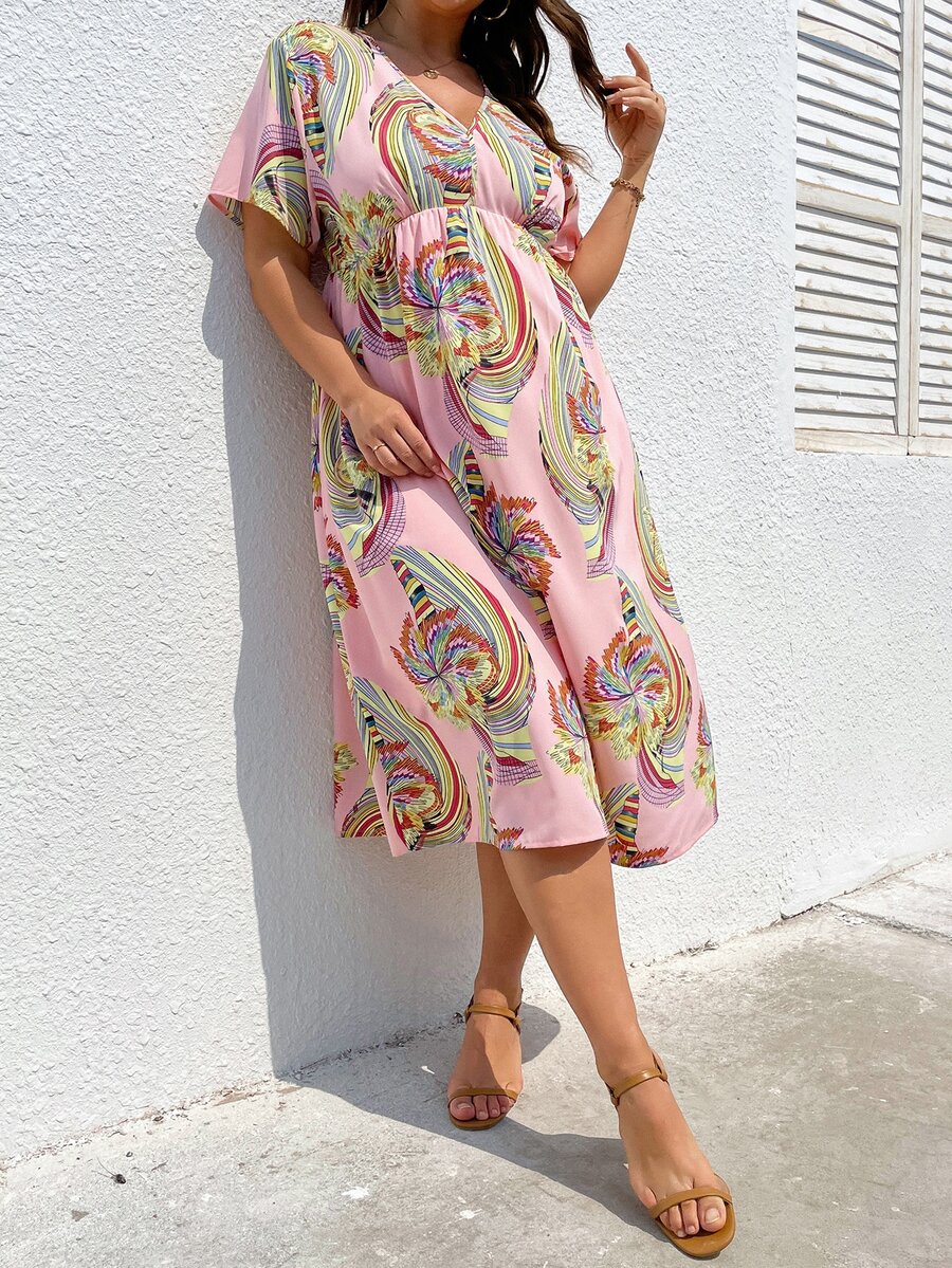 Plus Graphic Print V-neck Dress - Baby Pink - View 1