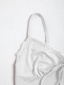 SHEIN Unity Lace Trim Tie Front Cami Crop Top - White - View 5
