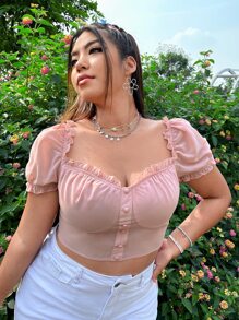 Dreamara 大碼假鈕扣木耳邊雞心領口泡泡袖後背打褶襯衫 - 淺粉色 - 查看 1