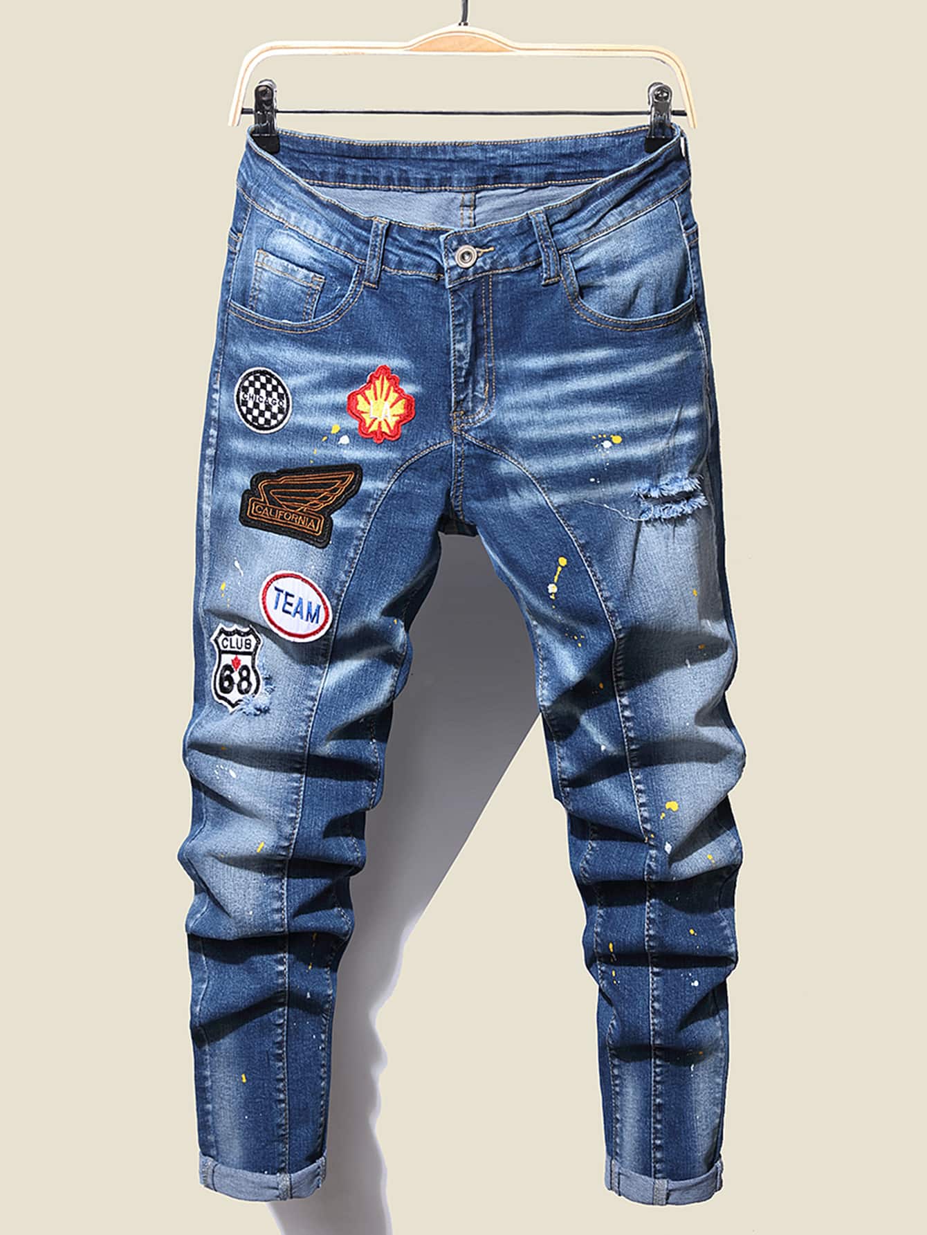 Manfinity Hombres Jeans desgarro pintura con estampado con diseño de parche - Azul lavado medio - Ver 1