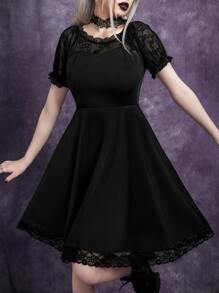 Vestido gótico con encaje en contraste de cuello redondo - Negro - Ver 4