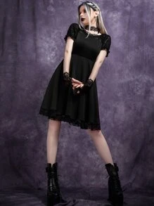 Vestido gótico con encaje en contraste de cuello redondo - Negro - Ver 5