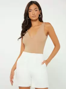 SHEIN BASICS 素色V領背心上衣 - 杏色 - 查看 1