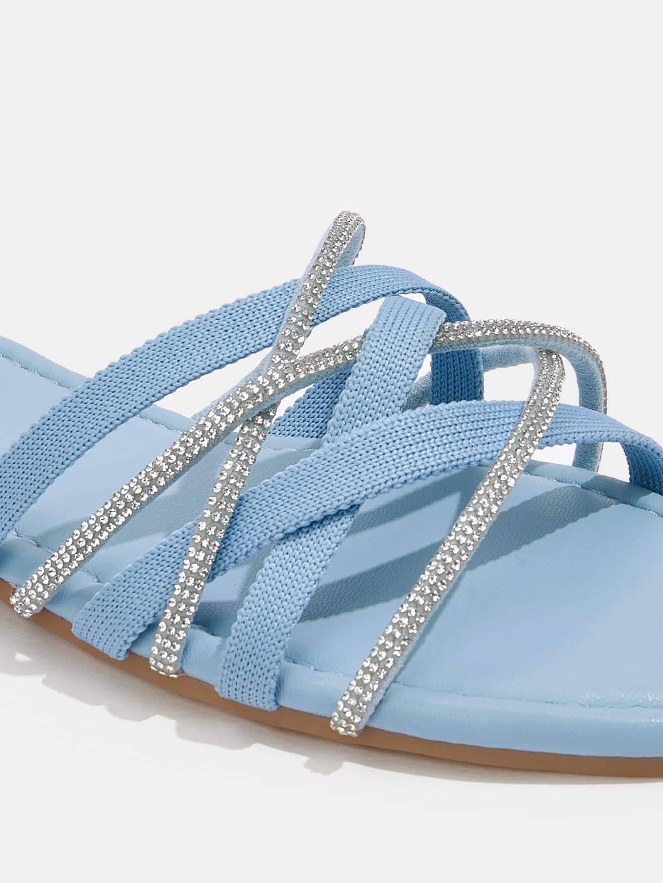 Miniatura 3 de Trending Sandalias con diseño de diamante de imitación con tira cruzada Celeste